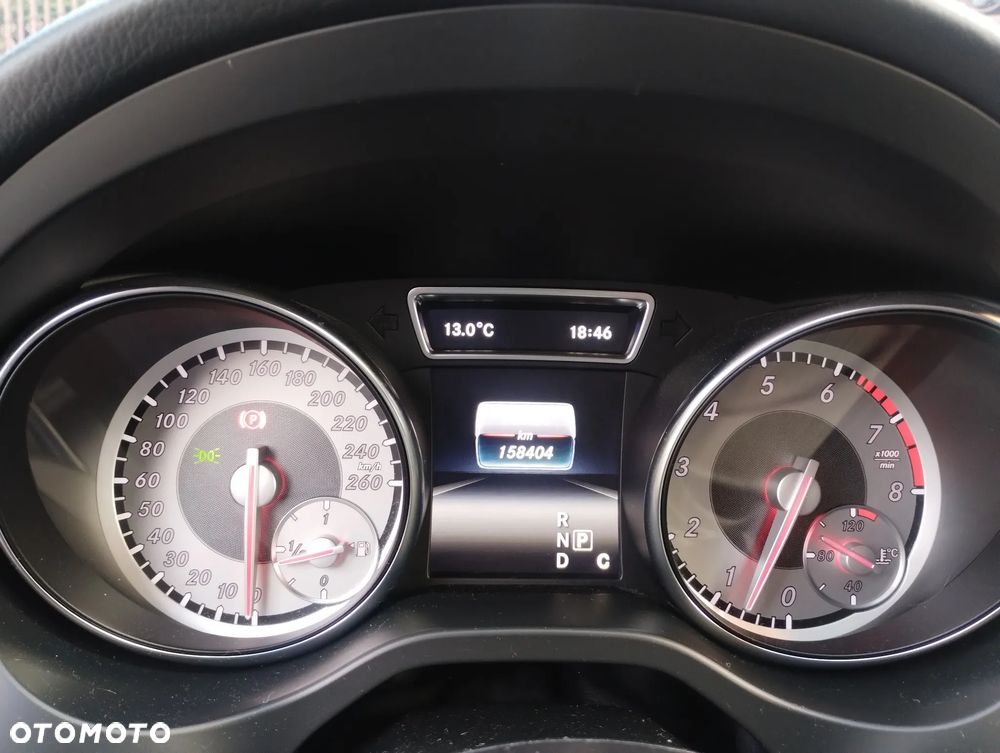 Mercedes-Benz GLA 250 4-Matic AMG Line - 30