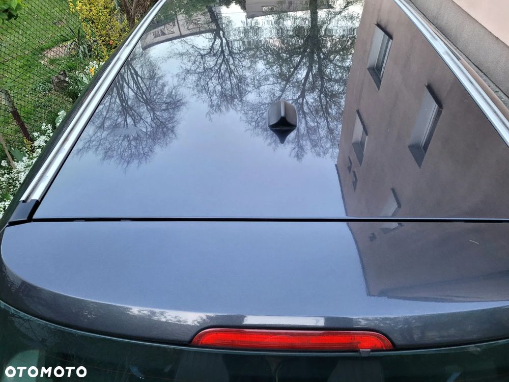 Ford Galaxy 2.0 Ghia - 10