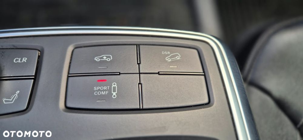 Mercedes-Benz ML 350 BlueTec 4-Matic - 22