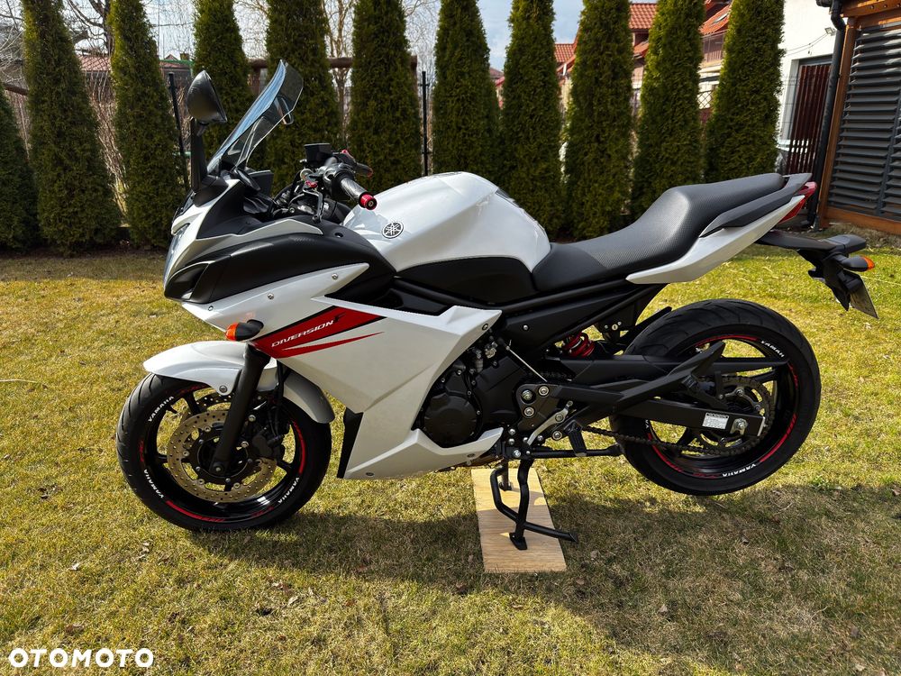 Yamaha XJ - 6