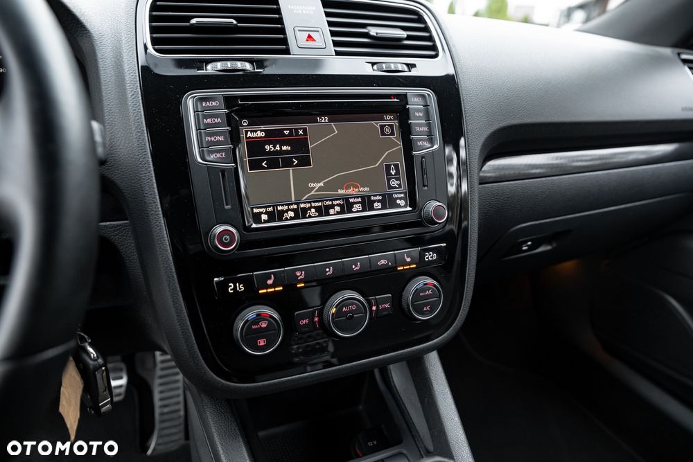 Volkswagen Scirocco R - 24