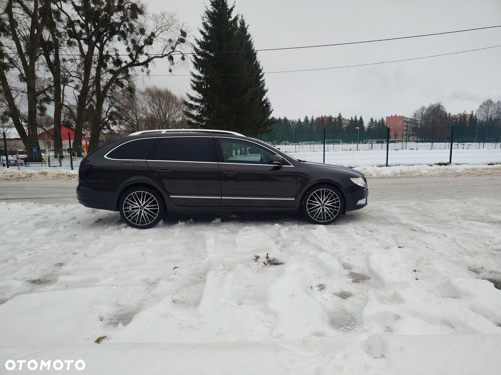 Skoda Superb 2.0 TDI DSG Exclusive - 5