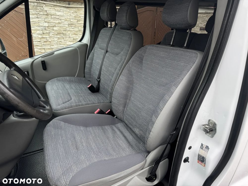 Renault Trafic - 16
