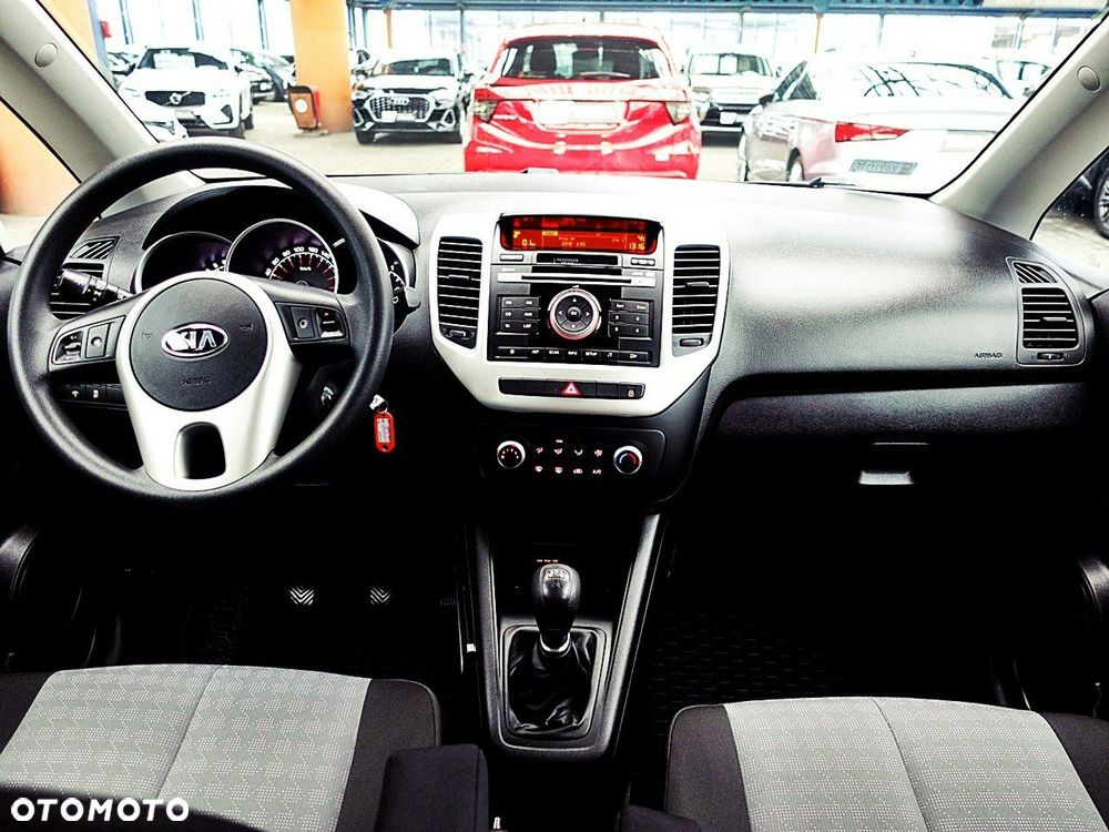 Kia Venga - 14