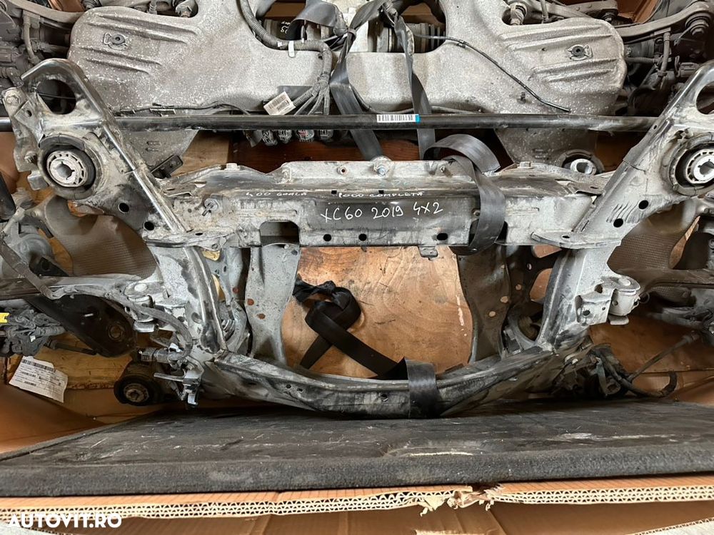 Punte spate VOLVO XC 60 ,4x2 ,an 2019-2023 - 7