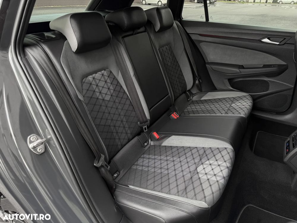 Volkswagen Golf 2.0 TDI SCR DSG R-Line - 9