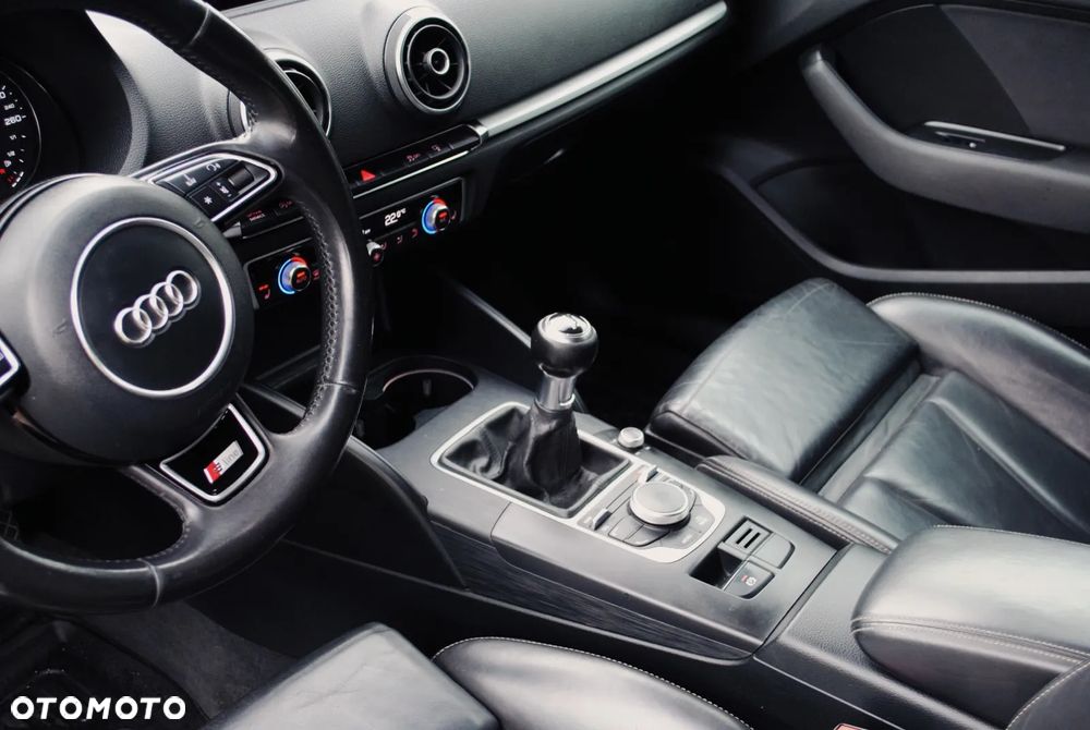Audi A3 Sportback 2.0 TDI S line Sportpaket - 12