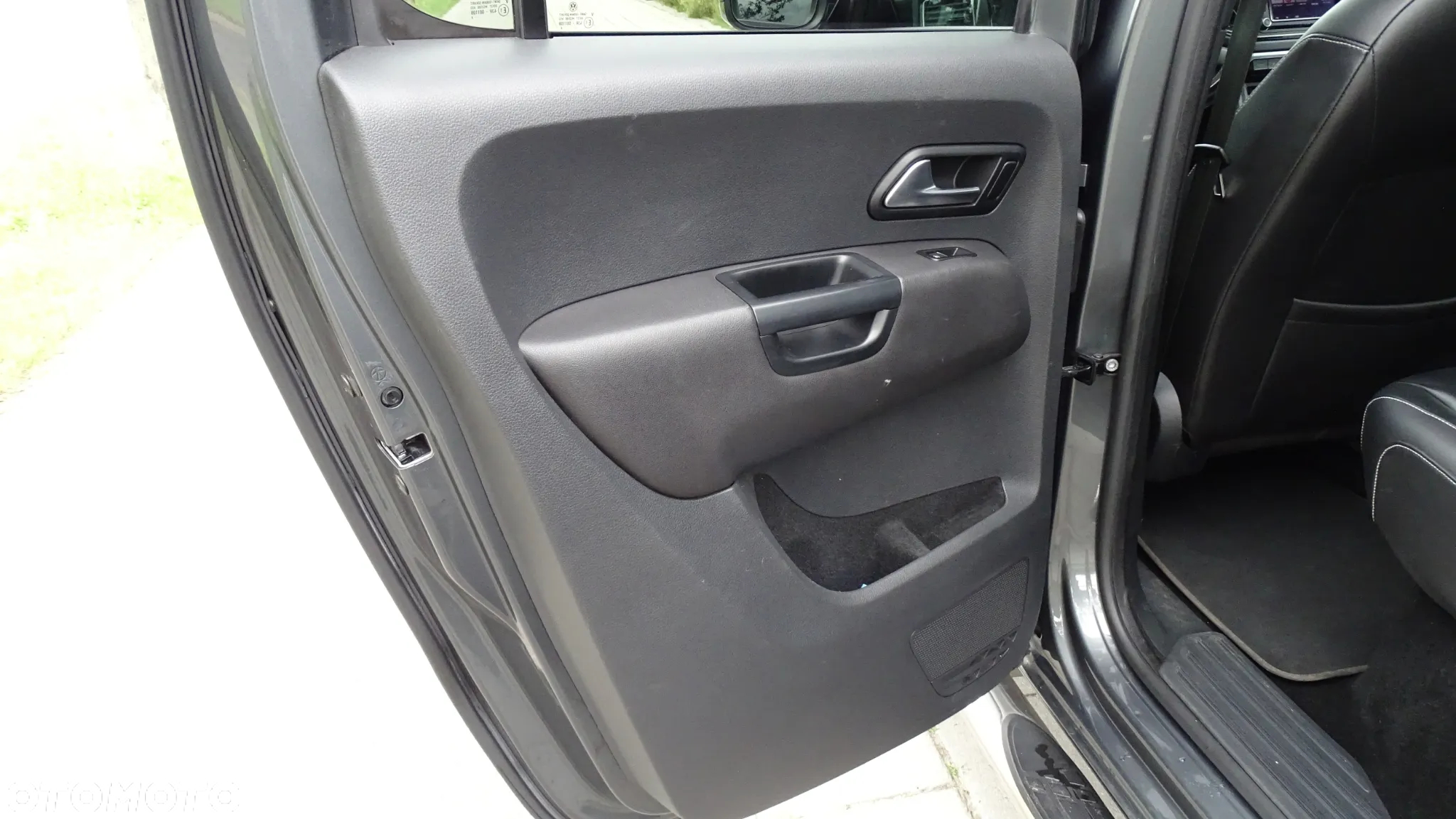 Volkswagen Amarok 3.0 V6 TDI 4Mot Aventura - 24