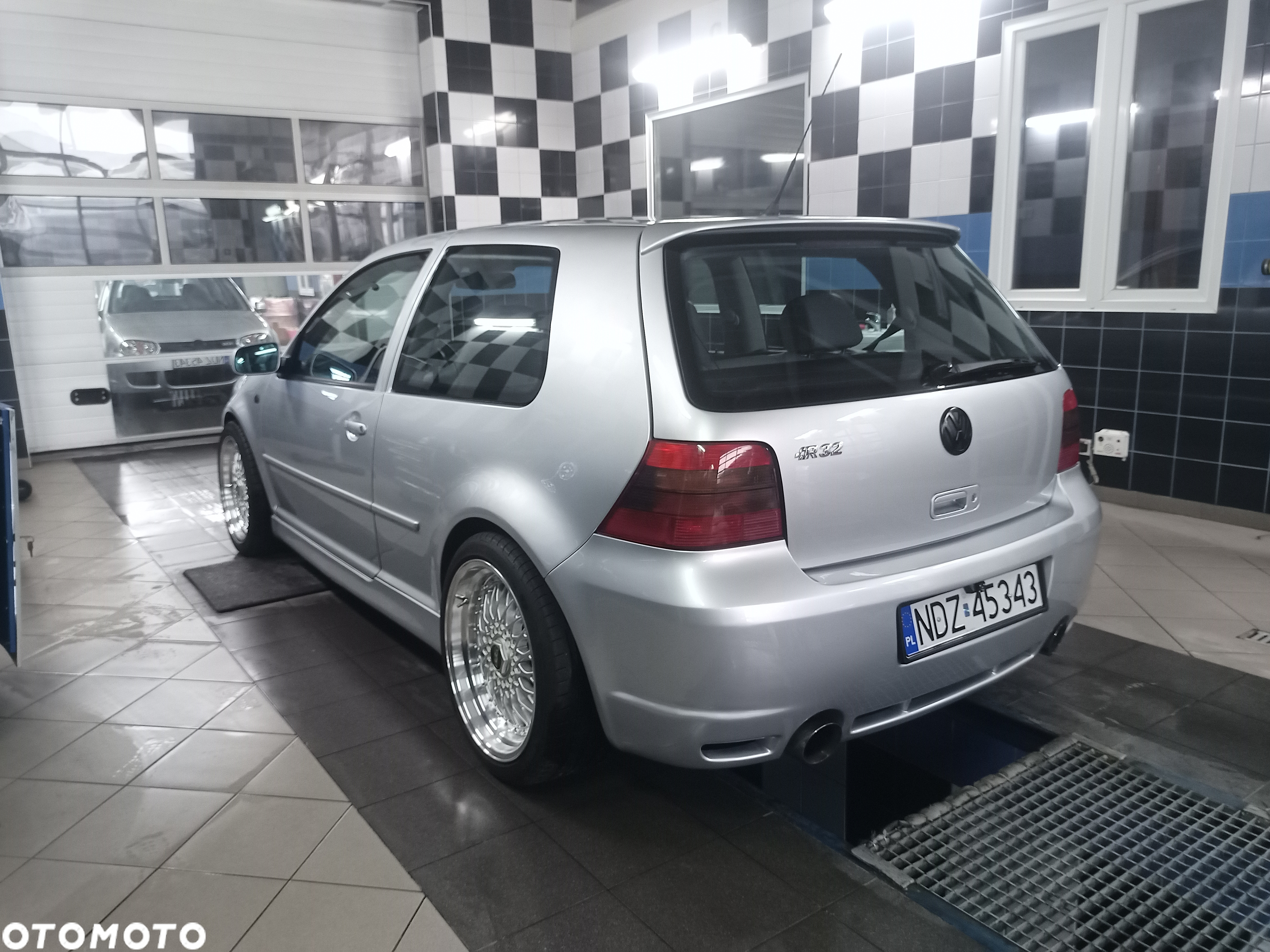 Volkswagen Golf IV 3.2 R32 4Mot - 4