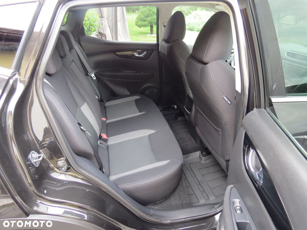 Nissan Qashqai 1.3 DIG-T DCT ZAMA - 30