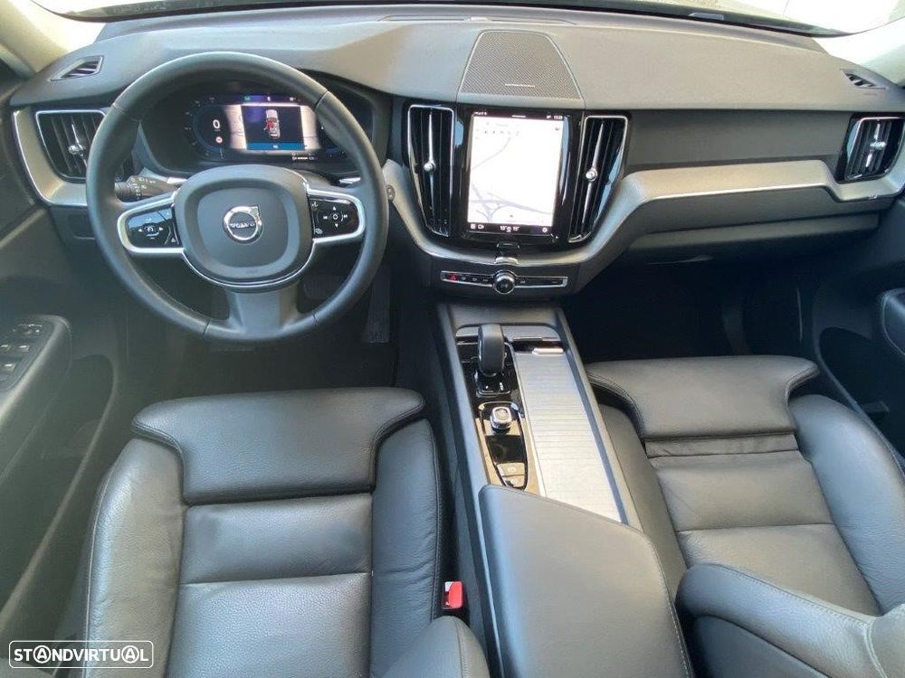 Volvo XC 60 2.0 T6 PHEV Plus Dark AWD - 8