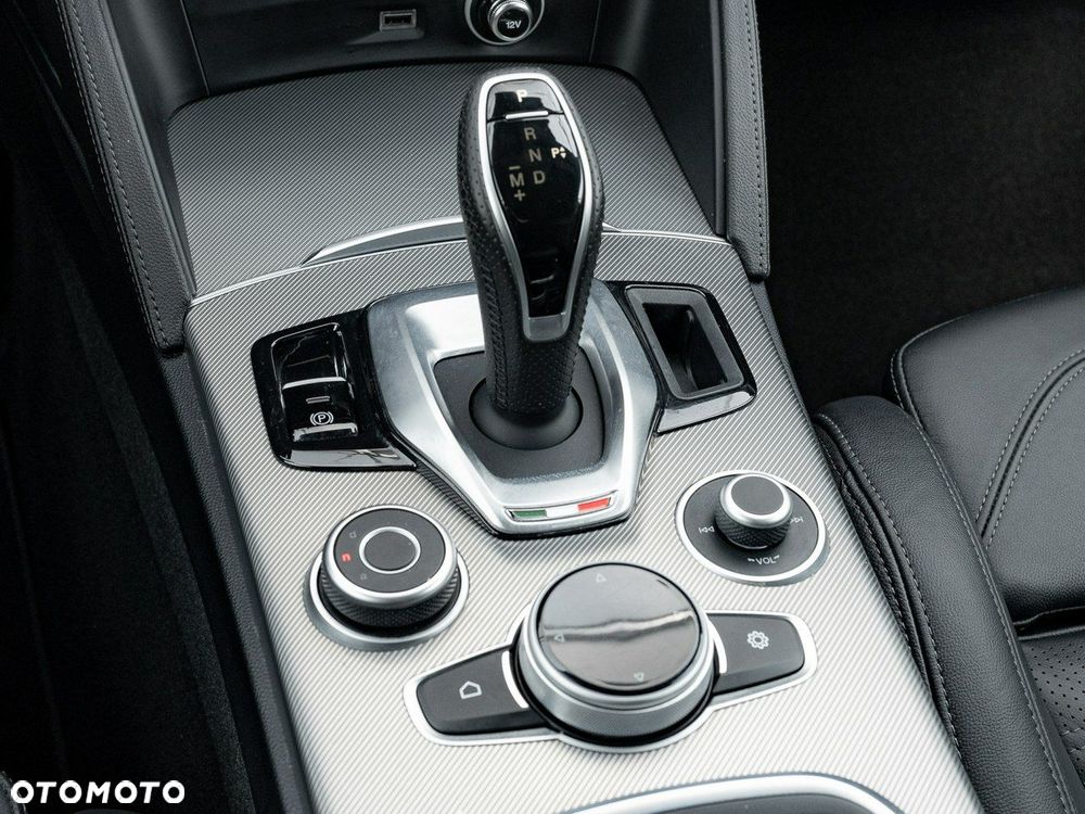Alfa Romeo Stelvio 2.0 Turbo Sprint Q4 - 19