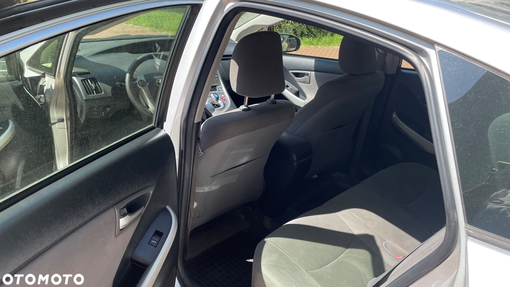 Toyota Prius 1.8 HSD Active - 11