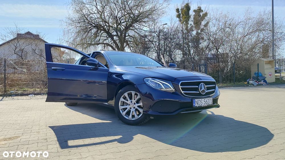 Mercedes-Benz Klasa E 300 9G-TRONIC Exclusive - 2