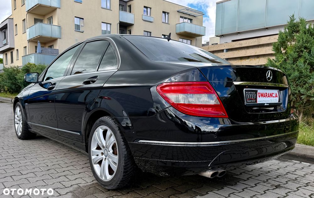 Mercedes-Benz Klasa C 180 BlueEFFICIENCY 7G-TRONIC Avantgarde - 19