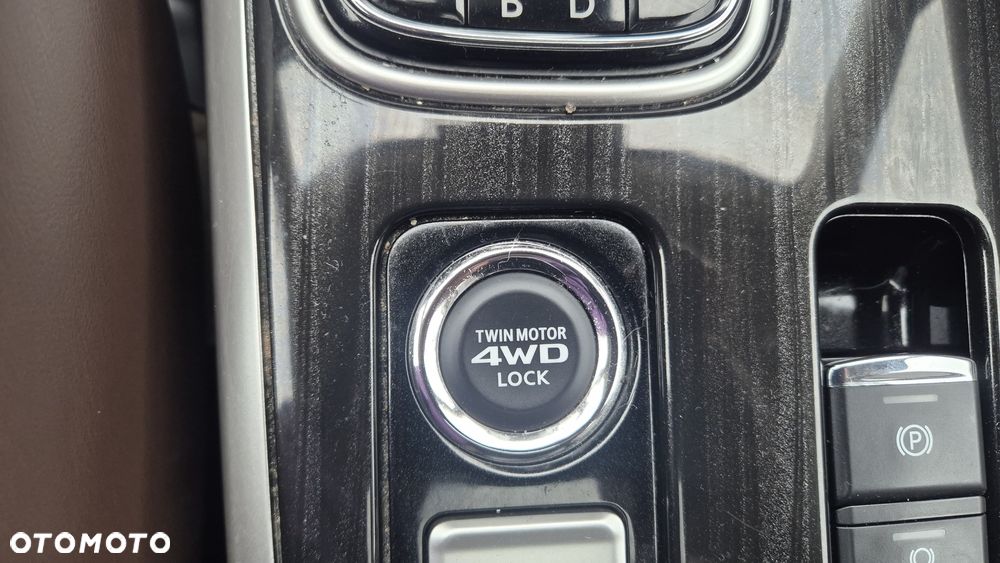 Mitsubishi Outlander 2.0 4WD Plus - 19