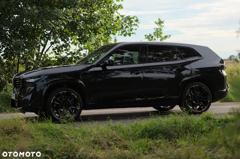 BMW XM - 5