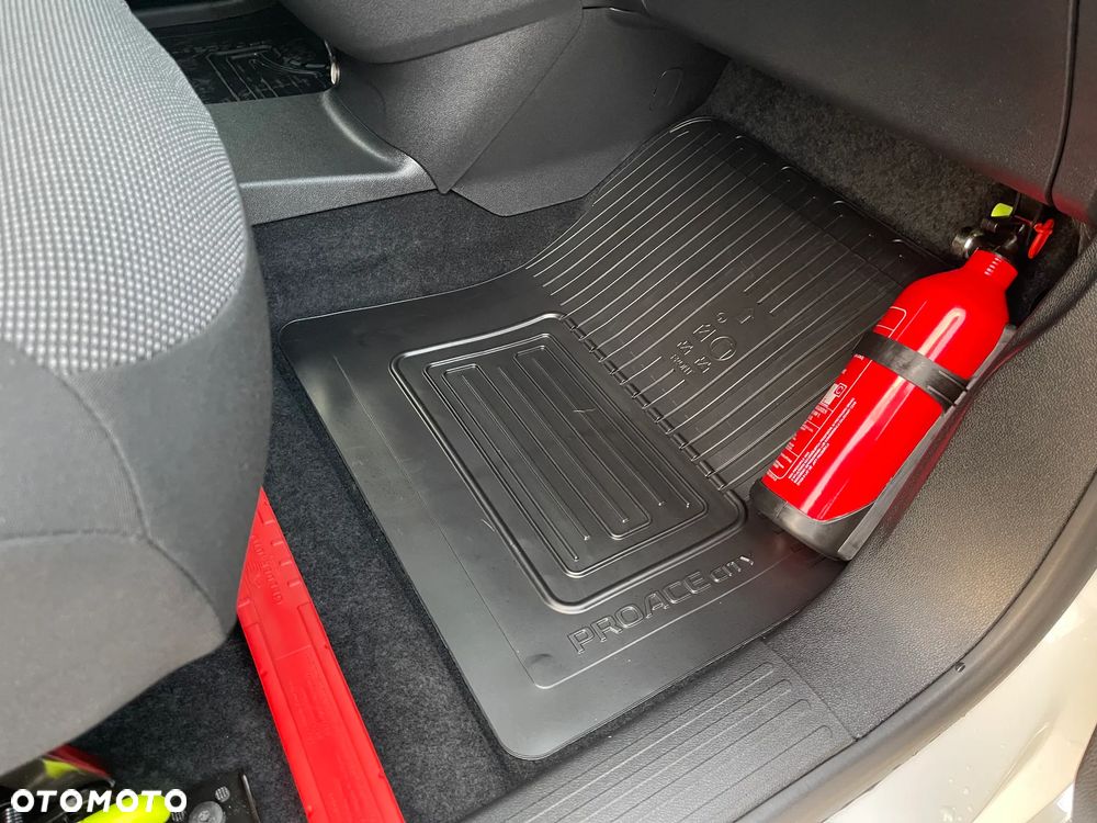 Toyota Proace City - 18