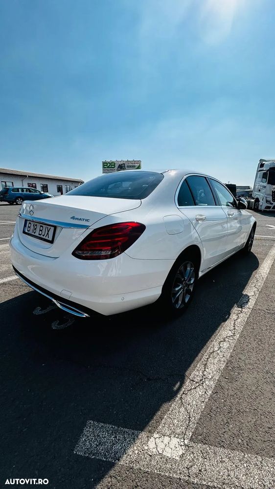 Mercedes-Benz C 220 d 4Matic 9G-TRONIC - 3