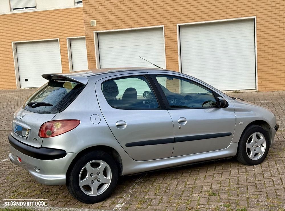 Peugeot 206 1.1 XR - 6