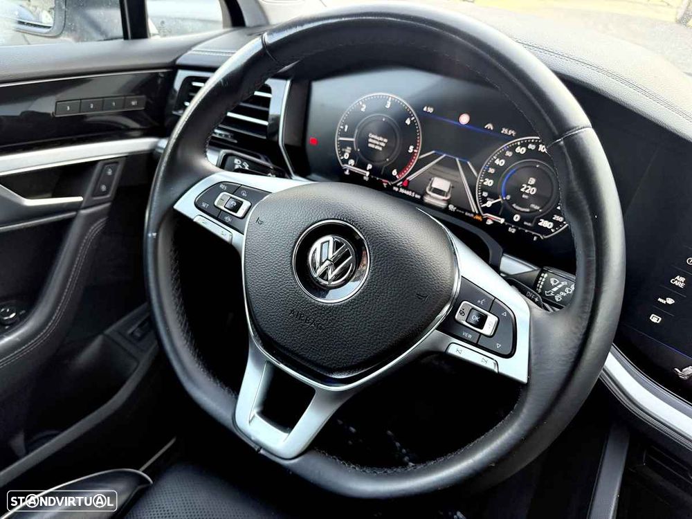 VW Touareg 3.0 TDI V6 Elegance Plus - 12