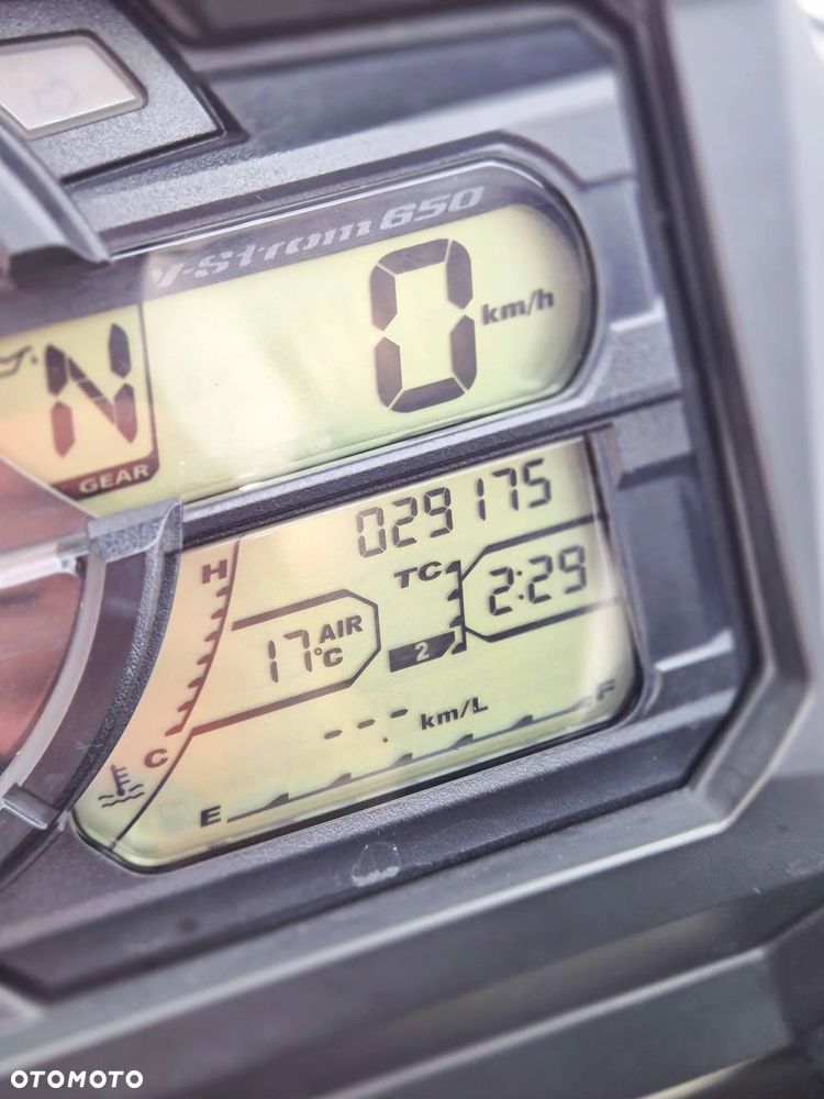 Suzuki DL - 27
