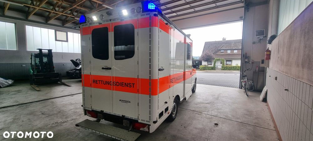 Mercedes-Benz Sprinter - 6
