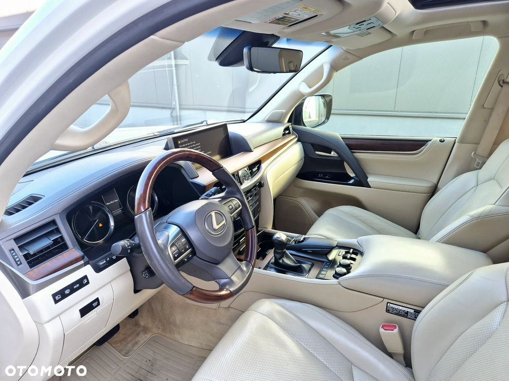 Lexus LX 570 Omotenashi - 19