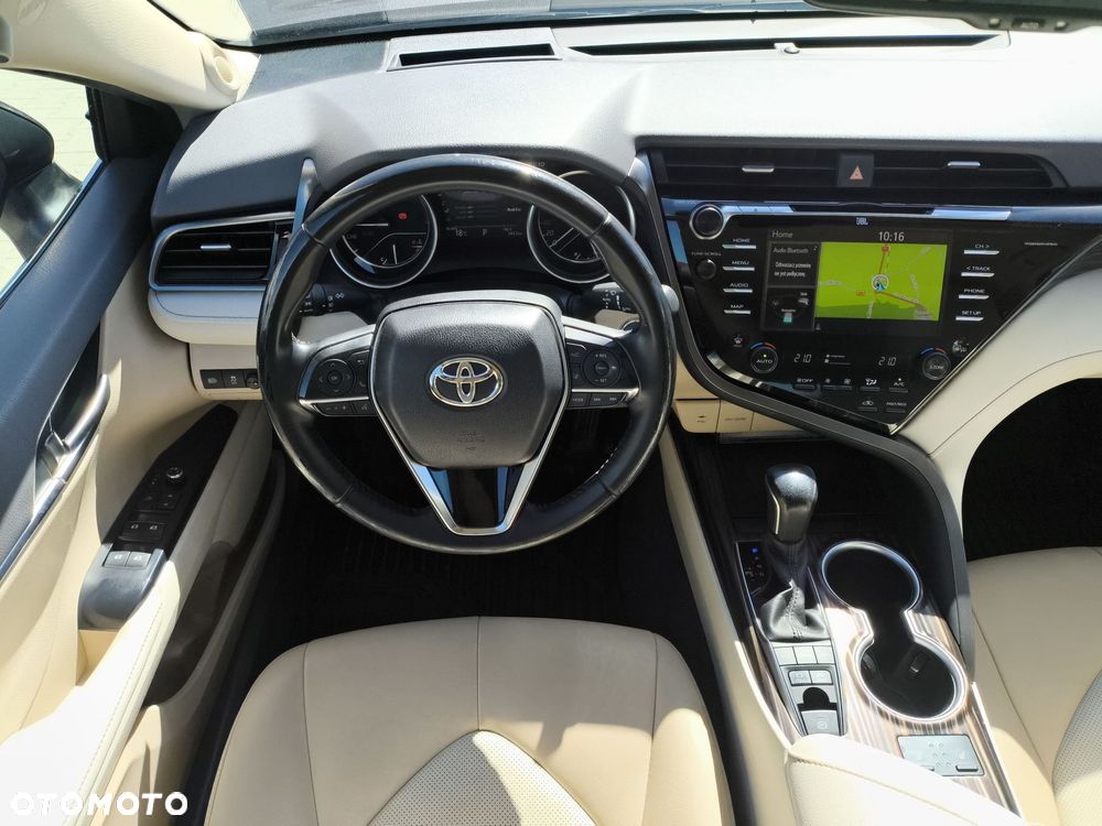 Toyota Camry 2.5 Hybrid Executive CVT - 13