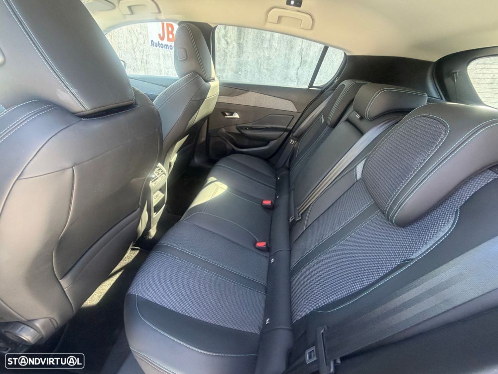 Peugeot 308 1.2 PureTech Allure EAT8 - 12