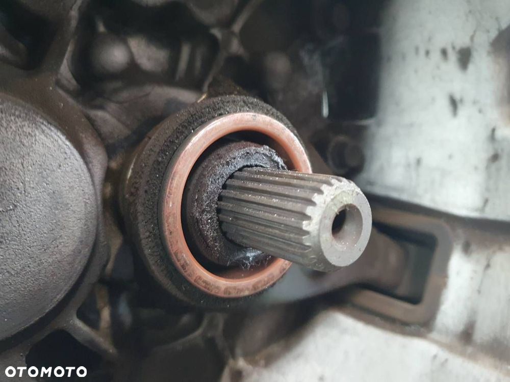 SKRZYNIA BIEGÓW MANUALNA HYUNDAI I40 I 1.6 GDI 135KM TZ57CU ORYGINAŁ - 2