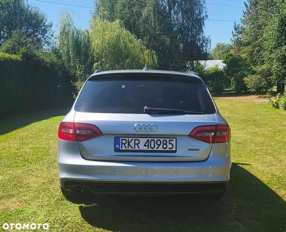 Audi A4 Avant 2.0 TDI DPF clean diesel quattro Attraction - 9