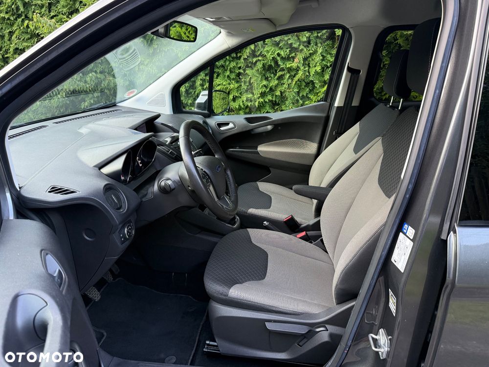 Ford Courier - 16