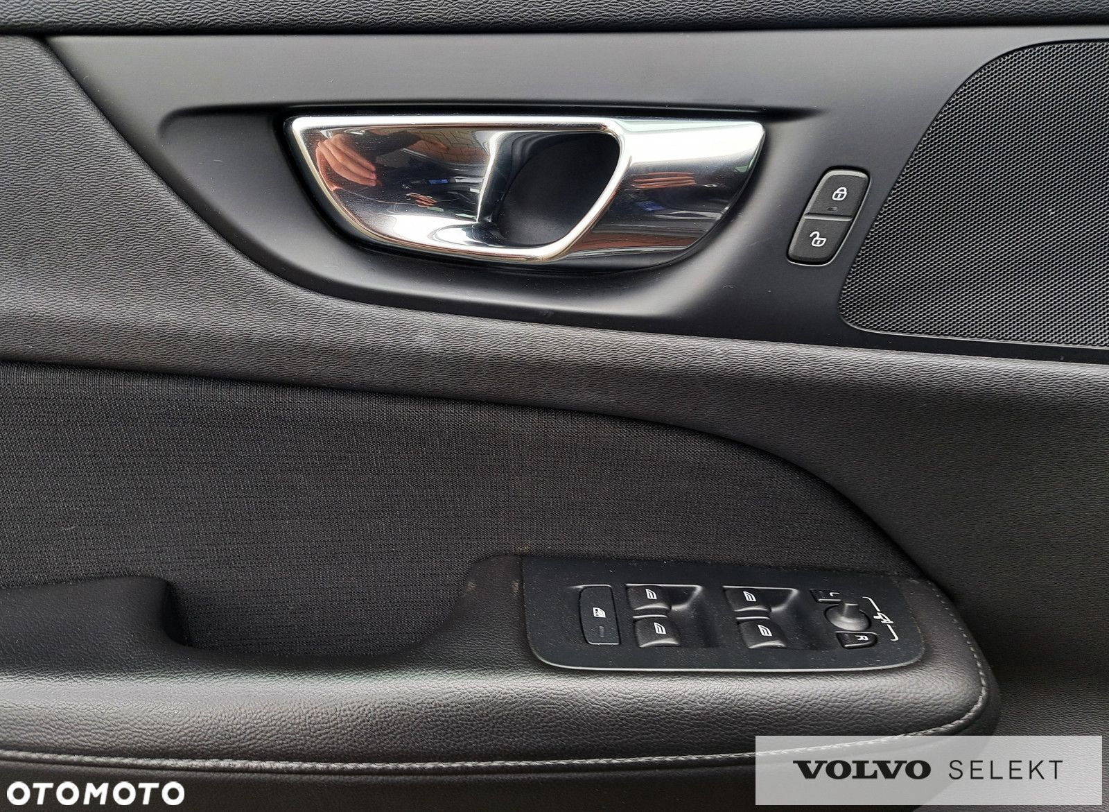 Volvo V60 Cross Country - 28