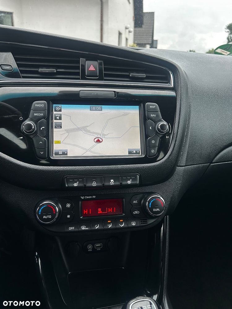 Kia Ceed 1.6 CRDi 136 ISG Dream Team Edition - 21