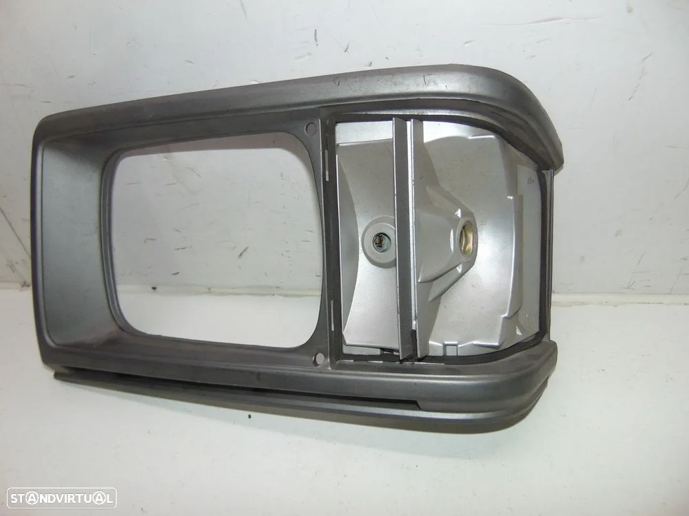 Mazda 2200 aro farol - 1