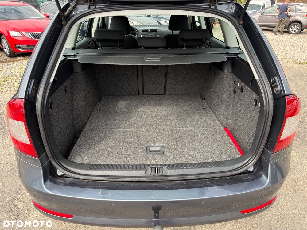 Skoda Octavia 1.6 Team Edition - 9