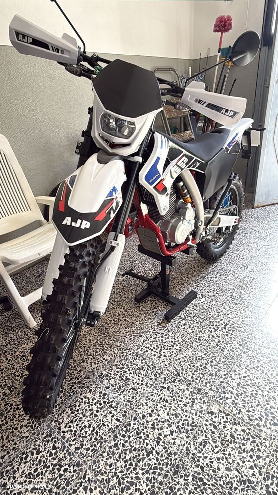 AJP 125 - 2
