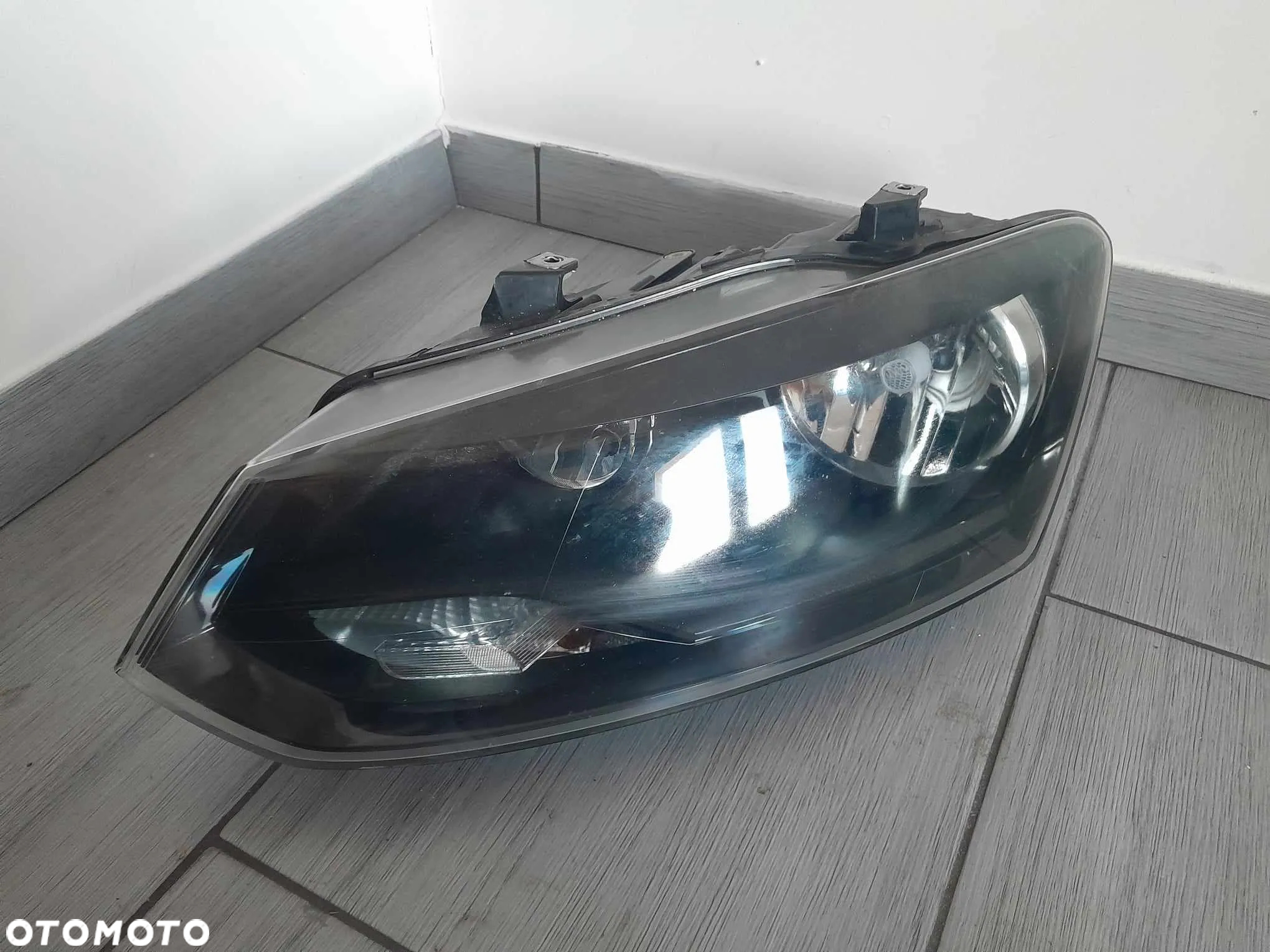 LAMPA PRZEDNIA LEWA PRZÓD VW POLO 6R 09-14 ORYGINALNA CAŁA - 3
