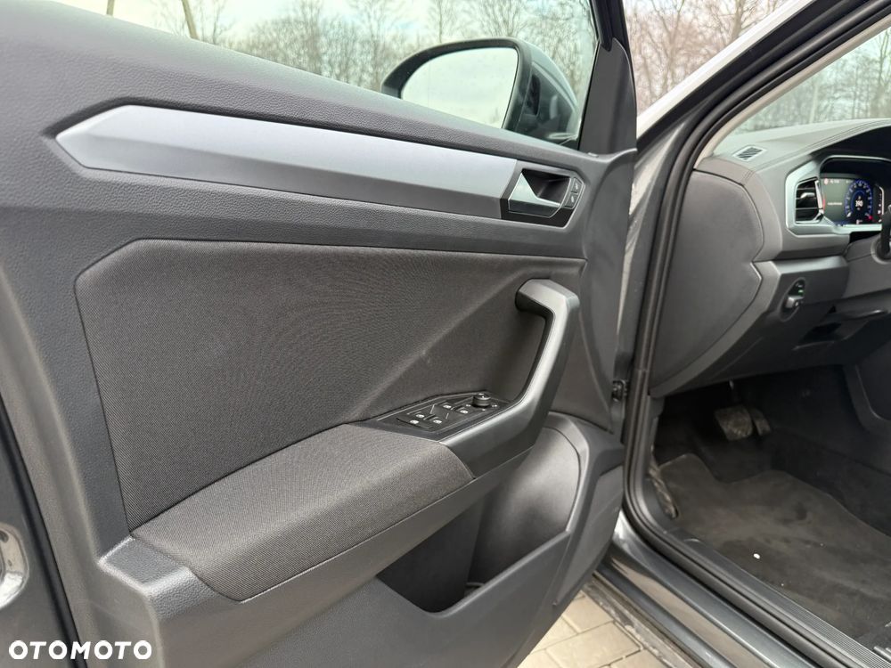 Volkswagen T-Roc 1.5 TSI Life Plus DSG - 11