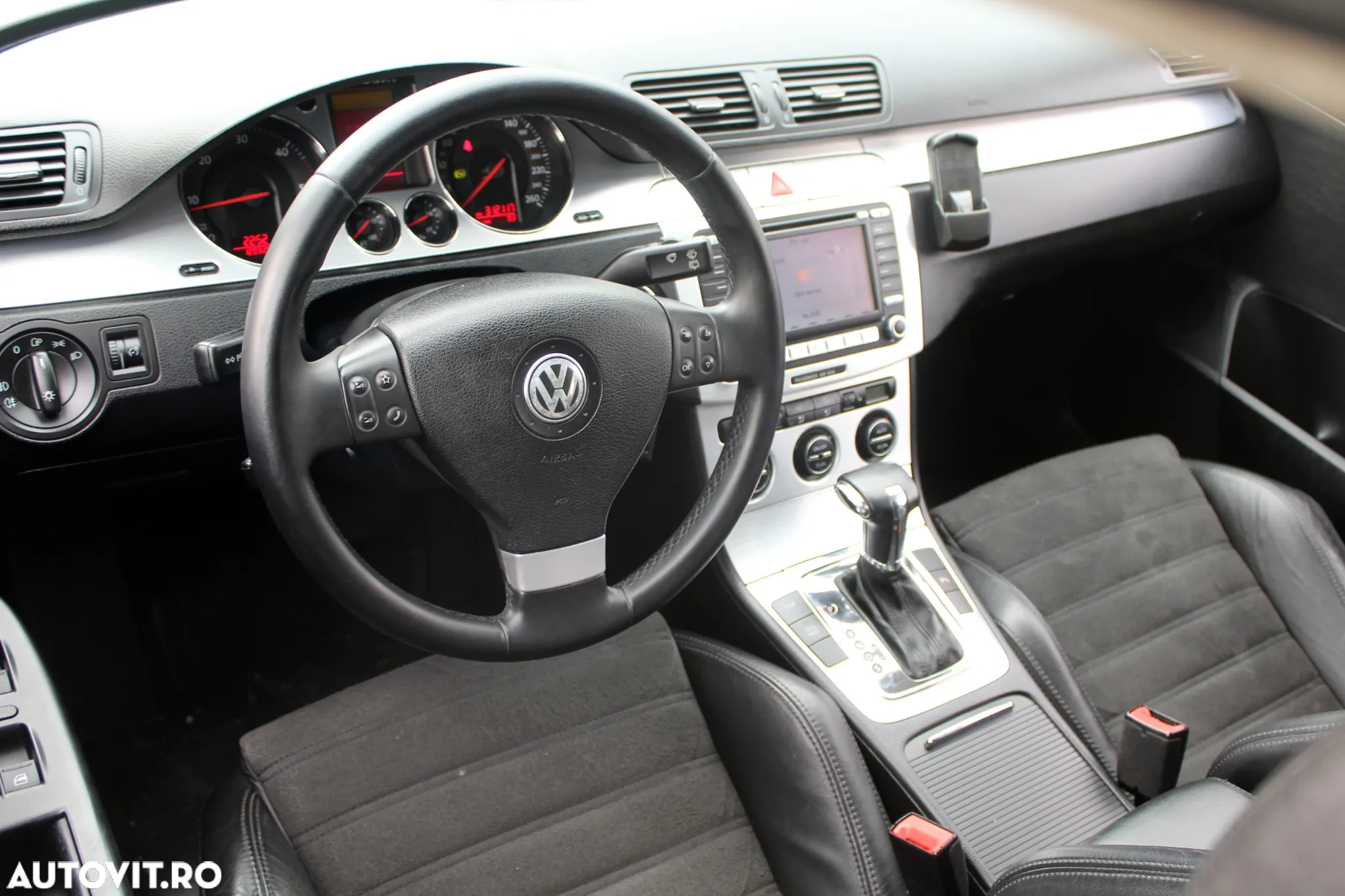 Volkswagen Passat Variant 2.0 Blue TDI DSG SCR Highline - 8