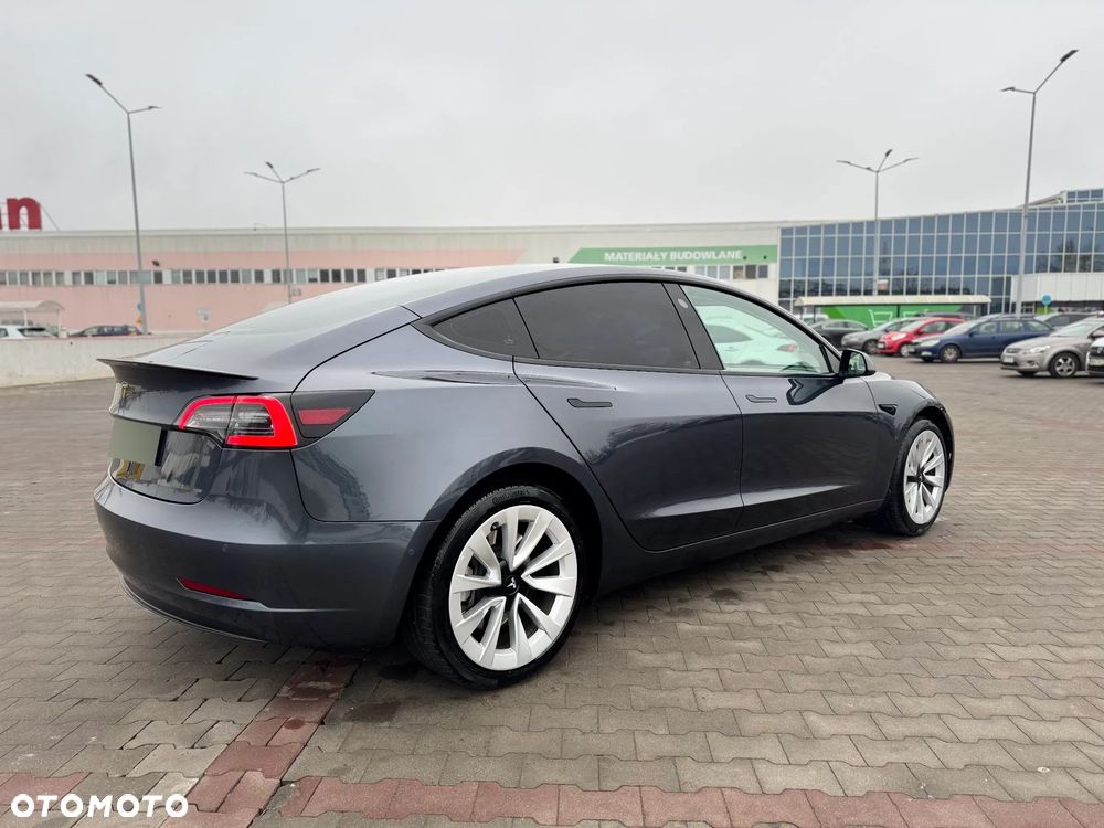 Tesla Model 3 RWD - 5