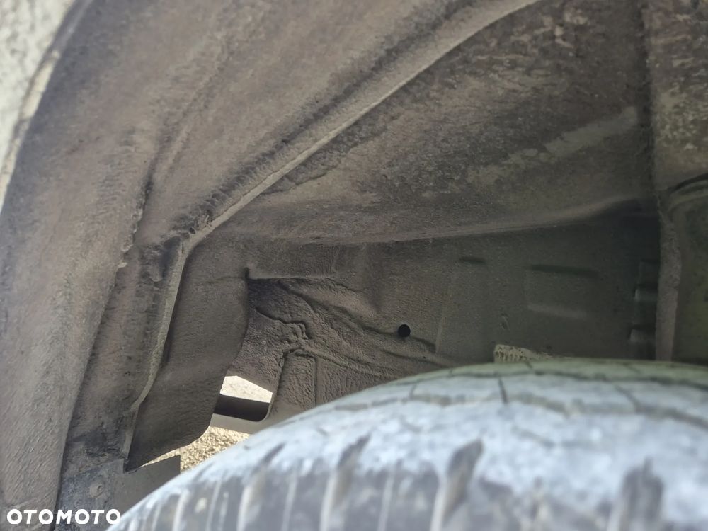 Volkswagen LT46 2.5Tdi 109KM/ Kontener 4.2m/ - 32