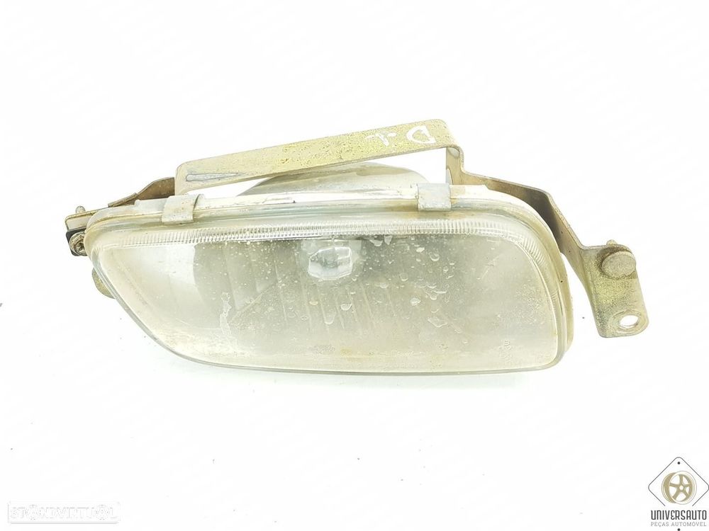 FAROL NEVOEIRO DIREITO MITSUBISHI PAJERO III 2000 - 2