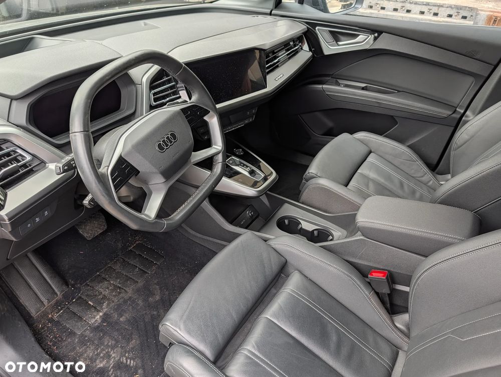 Audi Q4 e-tron 50 quattro - 6