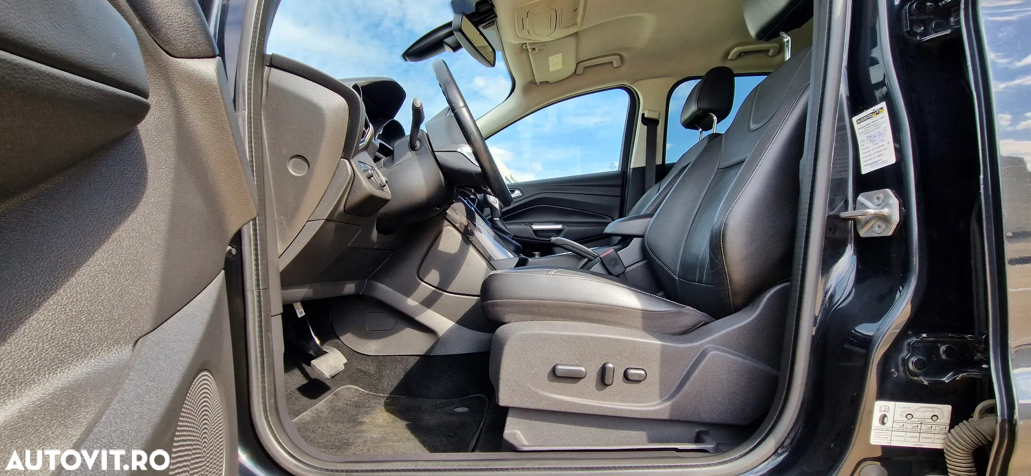 Ford Kuga 2.0 TDCi 4WD Powershift Titanium - 18