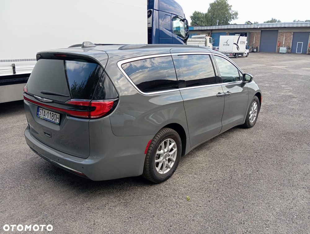 Chrysler Pacifica - 13