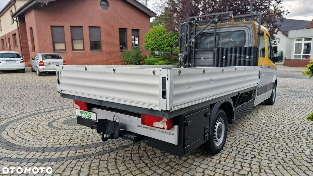 Mercedes-Benz Sprinter - 5