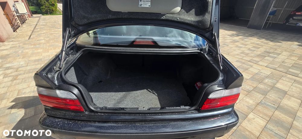 BMW Seria 3 328i - 18