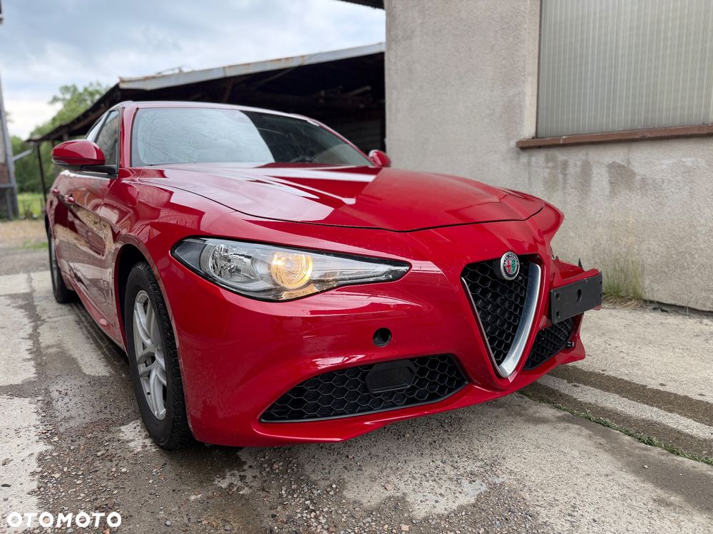 Alfa Romeo Giulia 2.2 - 1